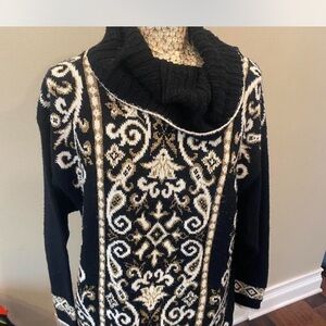 Bebe Black and Cream Knit Sweater late 80s early 90s